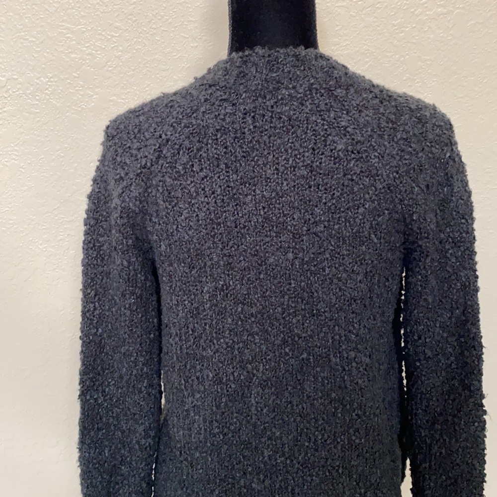 Universal Thread Sweater - Picture 5 of 6